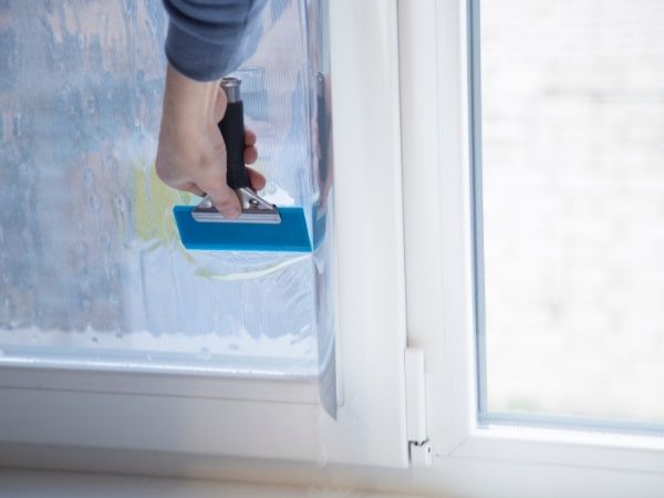 Garanta o conforto térmico com película espelhada em São José dos Campos